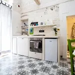 Сasa de vacaciones White Stone Flats & *