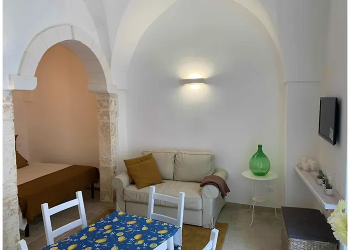 White Stone Flats & Ferienhaus Ostuni