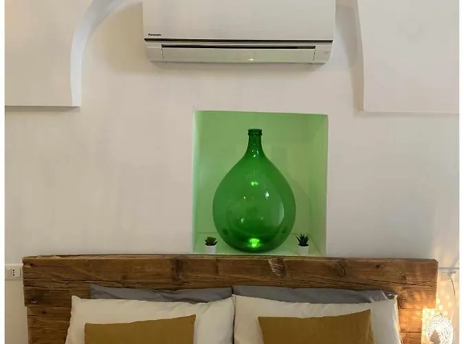 White Stone Flats & Ostuni