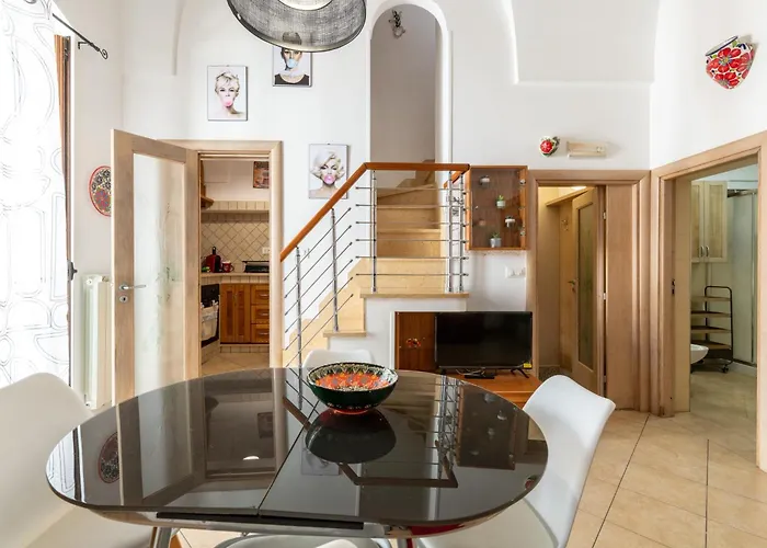 White Stone Flats & Ferienhaus *