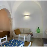 White Stone Flats & Casa vacanze Ostuni