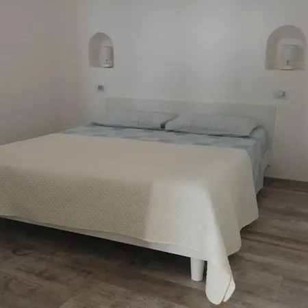 White Stone Flats & Ostuni
