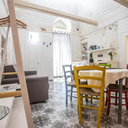 White Stone Flats & Casa vacanze *